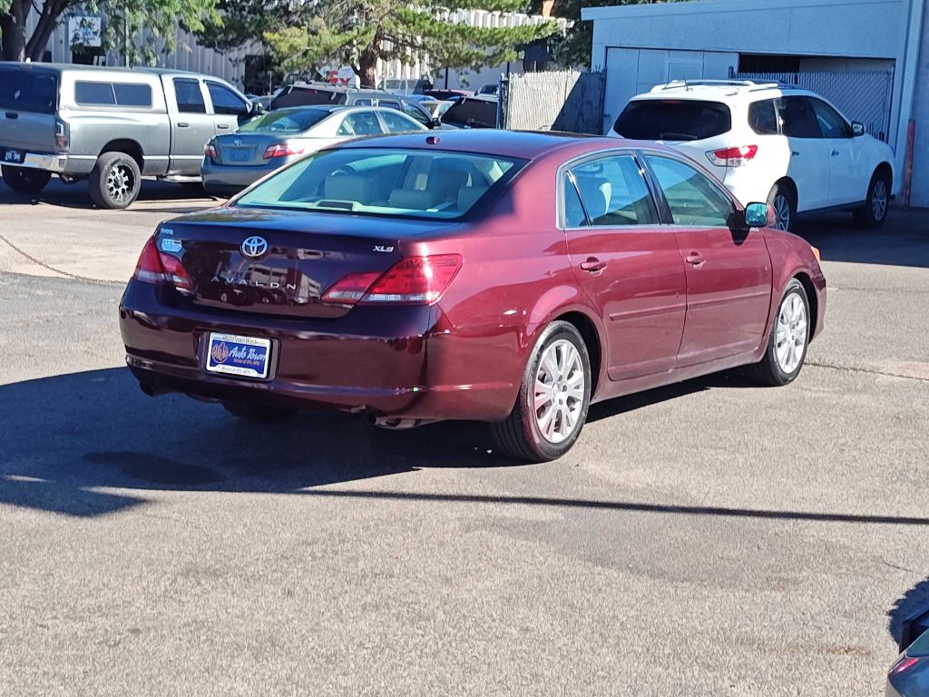 Photo 2 of this TOYOTA AVALON