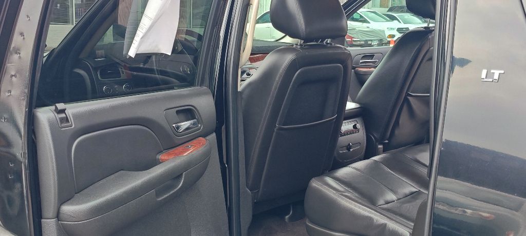 Photo 10 of this CHEVROLET SUBURBAN
