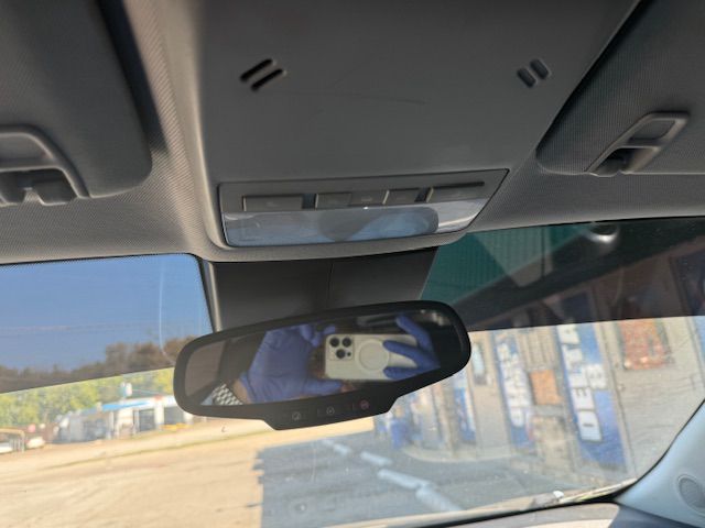 Photo 14 of this CHEVROLET TRAX