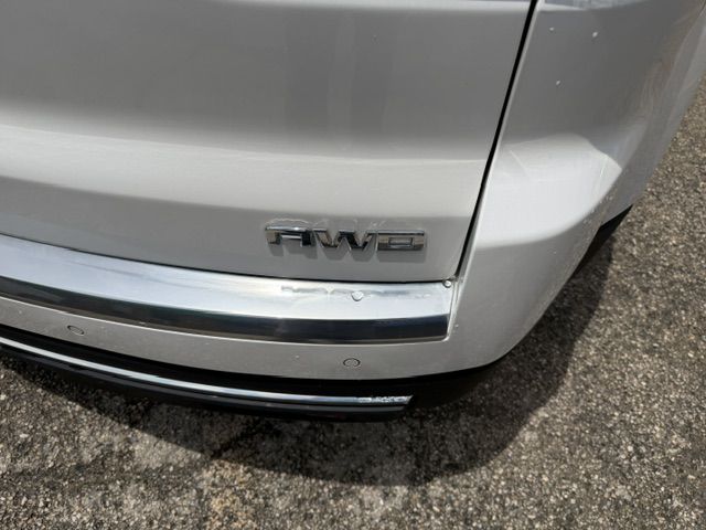 Photo 5 of this GMC ACADIA