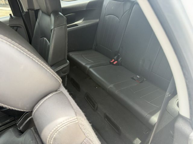 Photo 8 of this GMC ACADIA