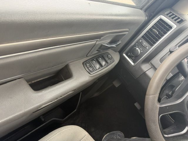 Photo 11 of this RAM 1500 CLASSIC