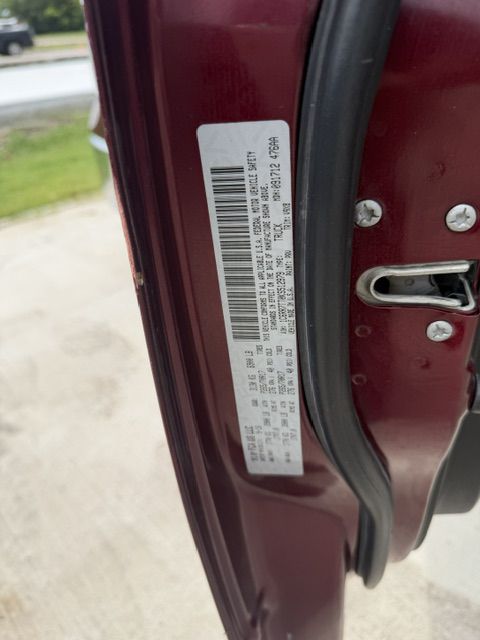 Photo 12 of this RAM 1500 CLASSIC