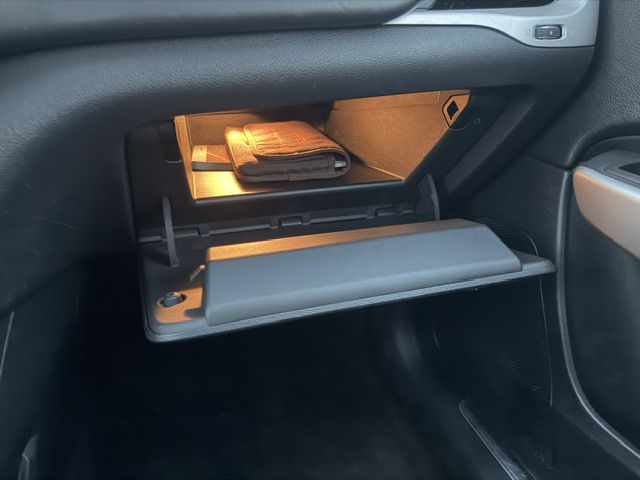 Photo 17 of this JEEP CHEROKEE