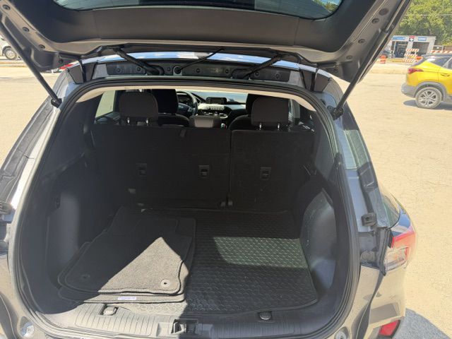Photo 5 of this FORD ESCAPE