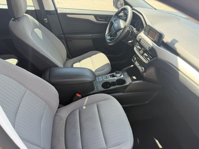 Photo 8 of this FORD ESCAPE