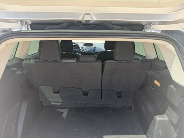 Photo 5 of this FORD ESCAPE