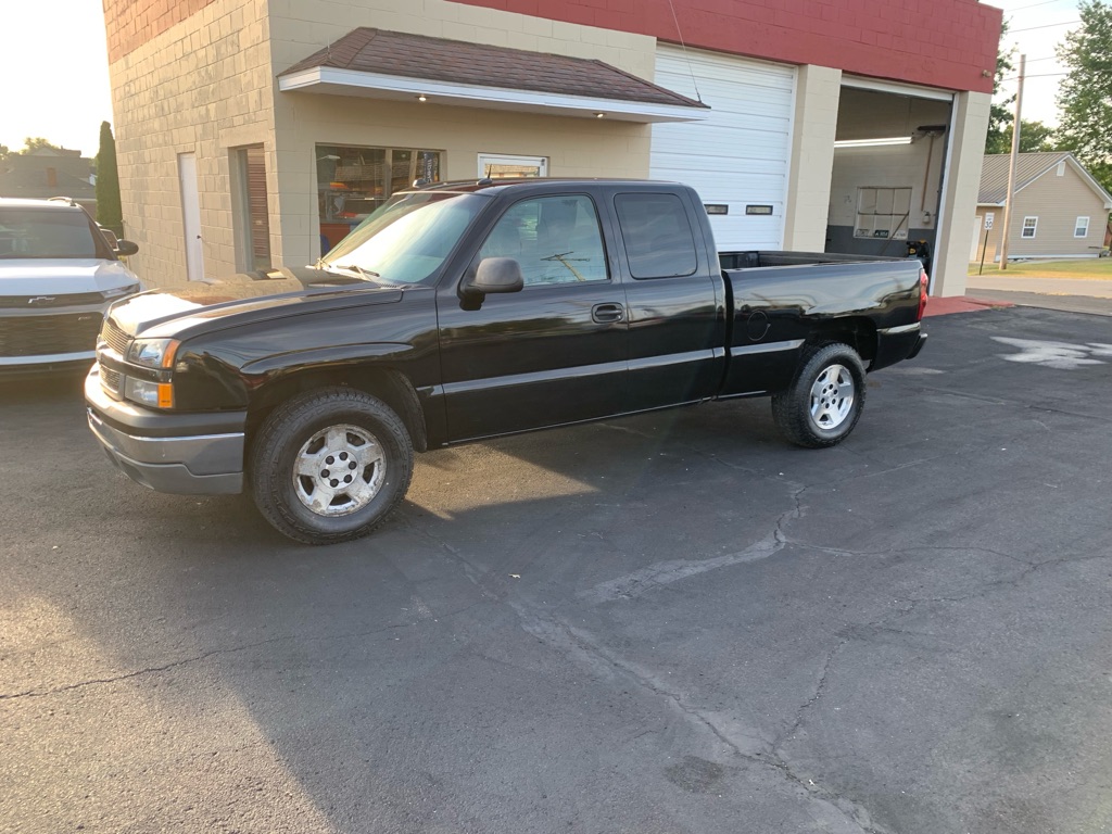 Photo 2 of this CHEVROLET SILVERADO 1500