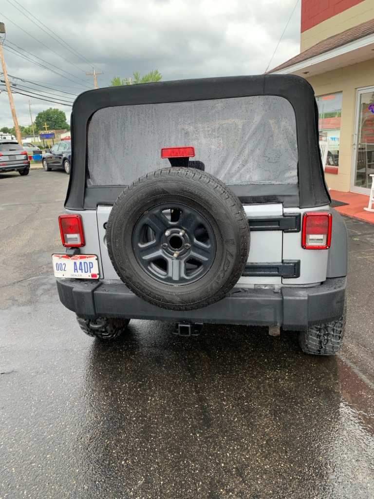 Photo 5 of this JEEP WRANGLER UNLIMI