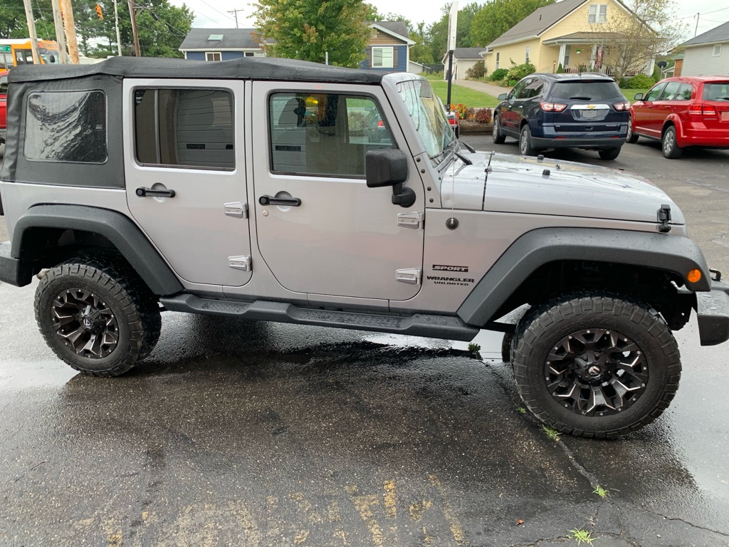 Photo 4 of this JEEP WRANGLER UNLIMI