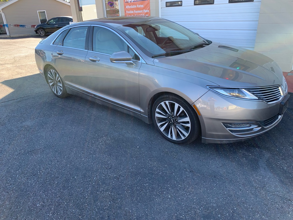 Photo 5 of this LINCOLN MKZ
