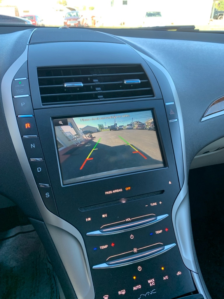 Photo 10 of this LINCOLN MKZ