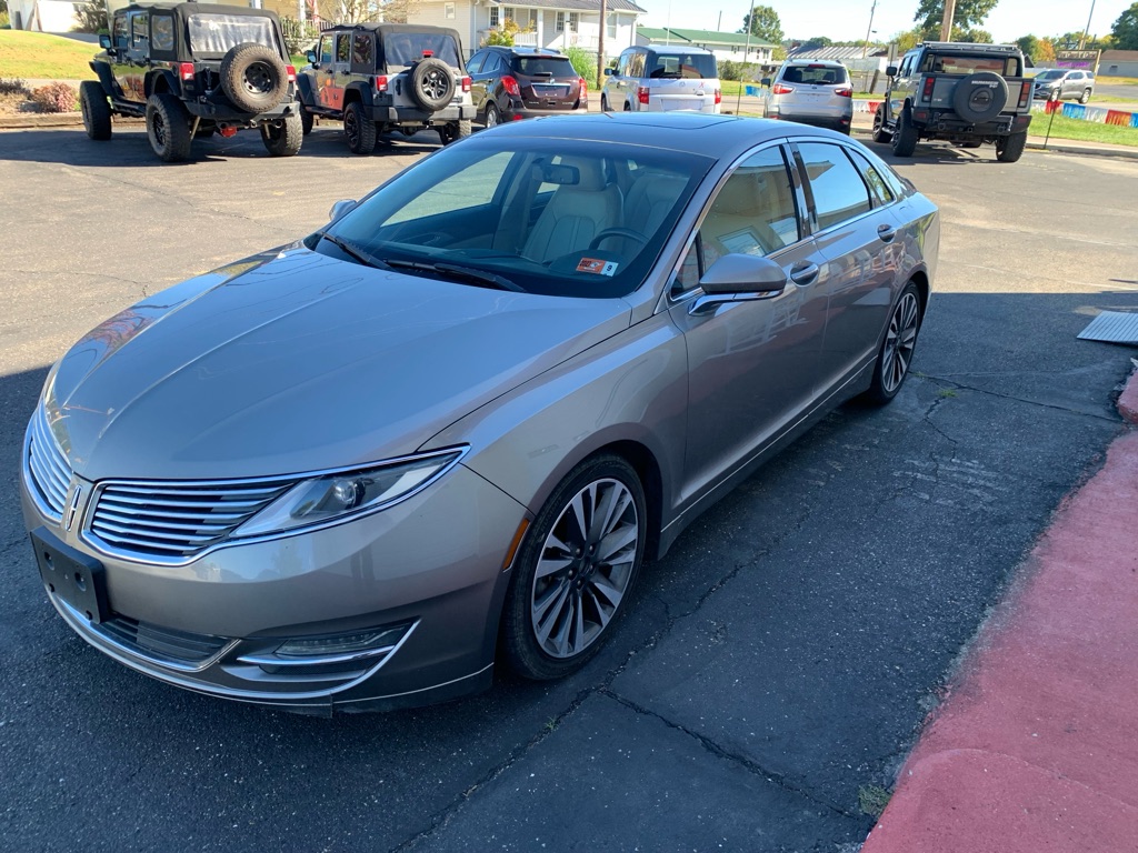 Photo 2 of this LINCOLN MKZ