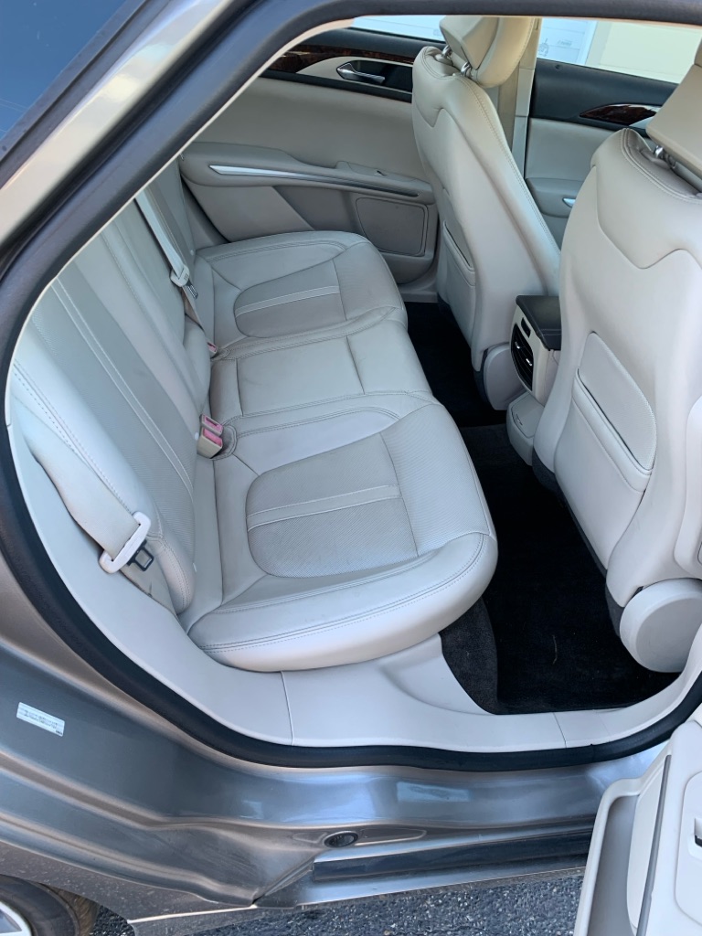 Photo 7 of this LINCOLN MKZ