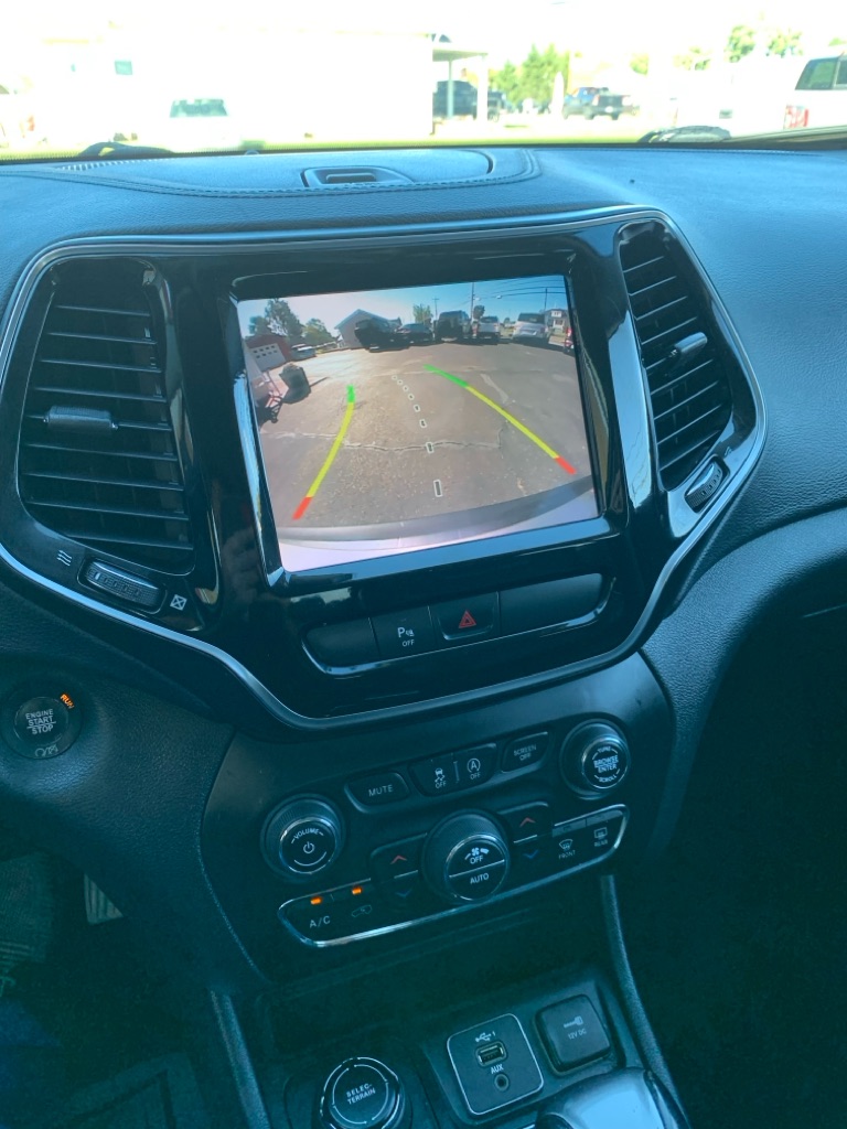 Photo 13 of this JEEP CHEROKEE
