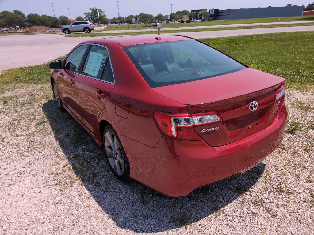 Photo 2 of this TOYOTA CAMRY