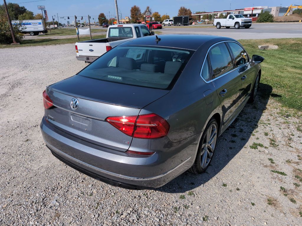 2016 VOLKSWAGEN PASSAT