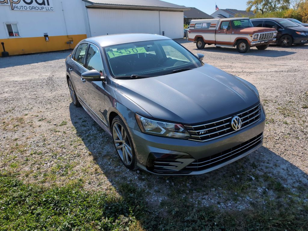 Photo 3 of this VOLKSWAGEN PASSAT