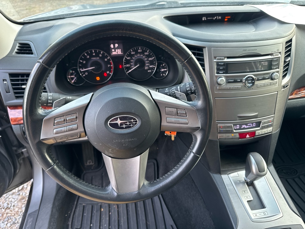 Photo 13 of this SUBARU OUTBACK
