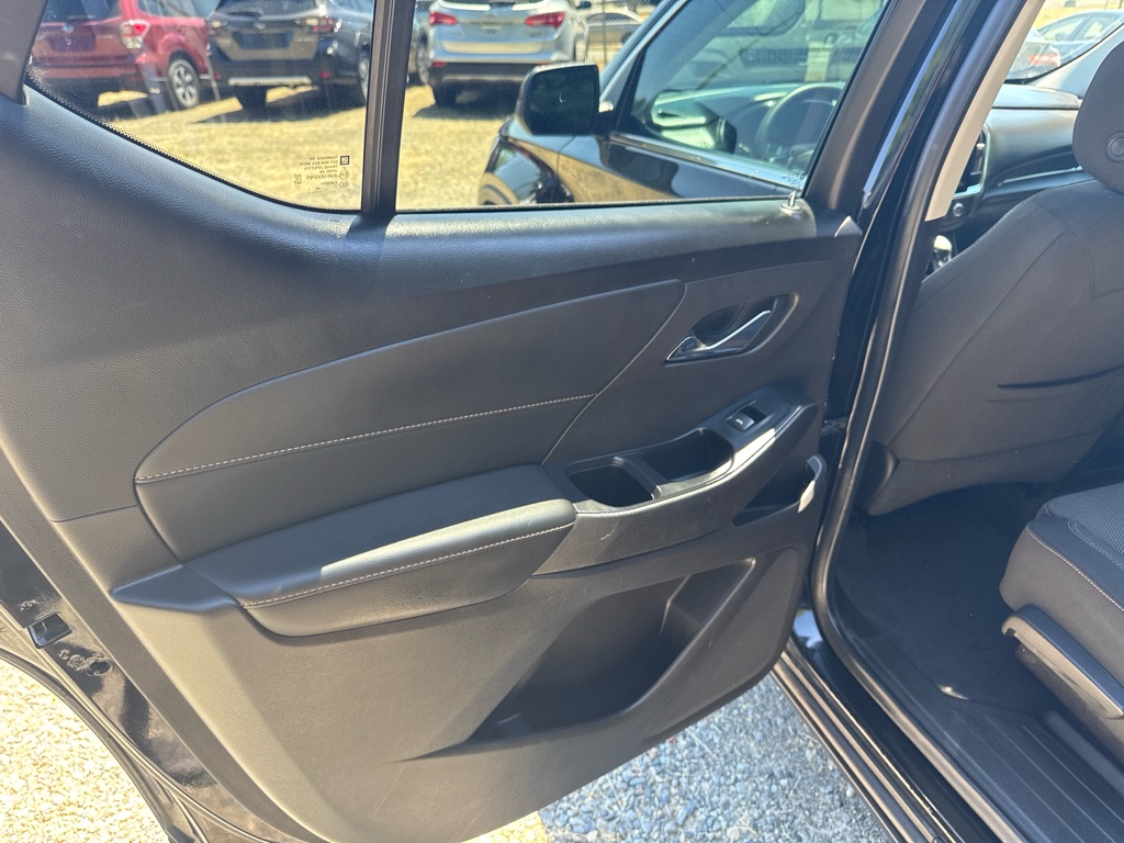 Photo 7 of this CHEVROLET TRAVERSE