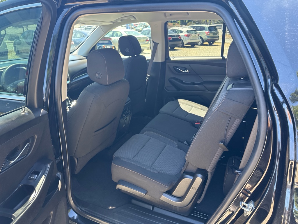 Photo 8 of this CHEVROLET TRAVERSE