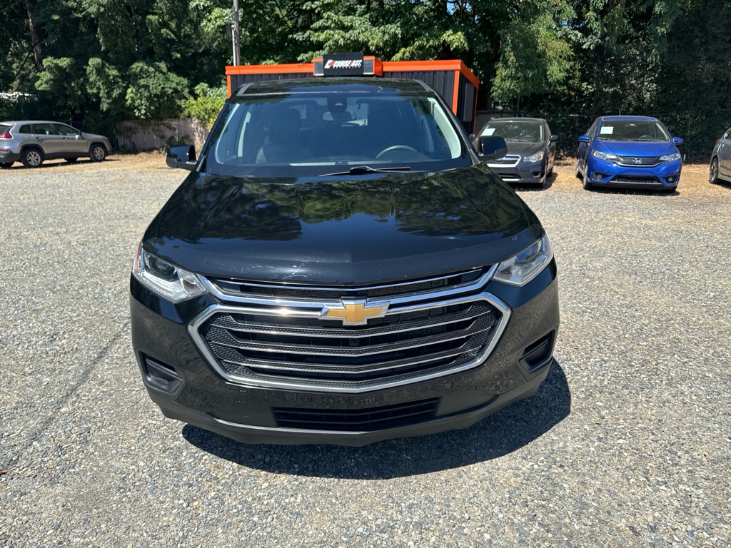 Photo 2 of this CHEVROLET TRAVERSE