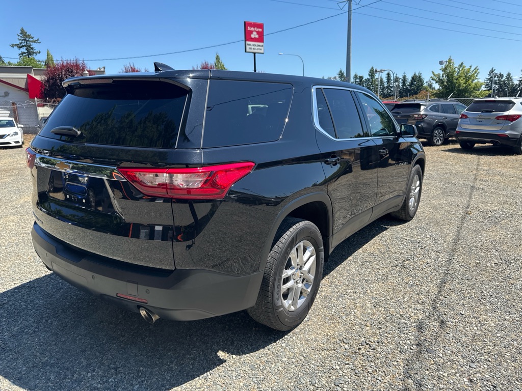 Photo 4 of this CHEVROLET TRAVERSE