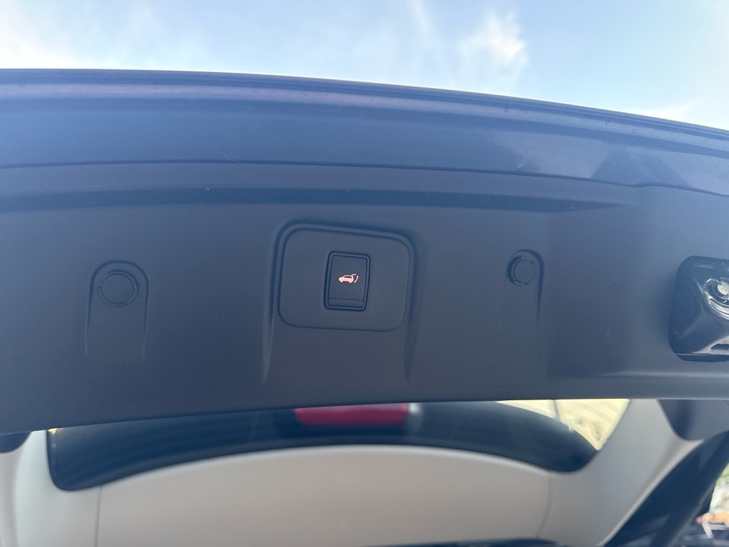 Photo 18 of this NISSAN MURANO