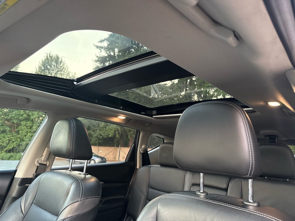 Photo 12 of this NISSAN MURANO