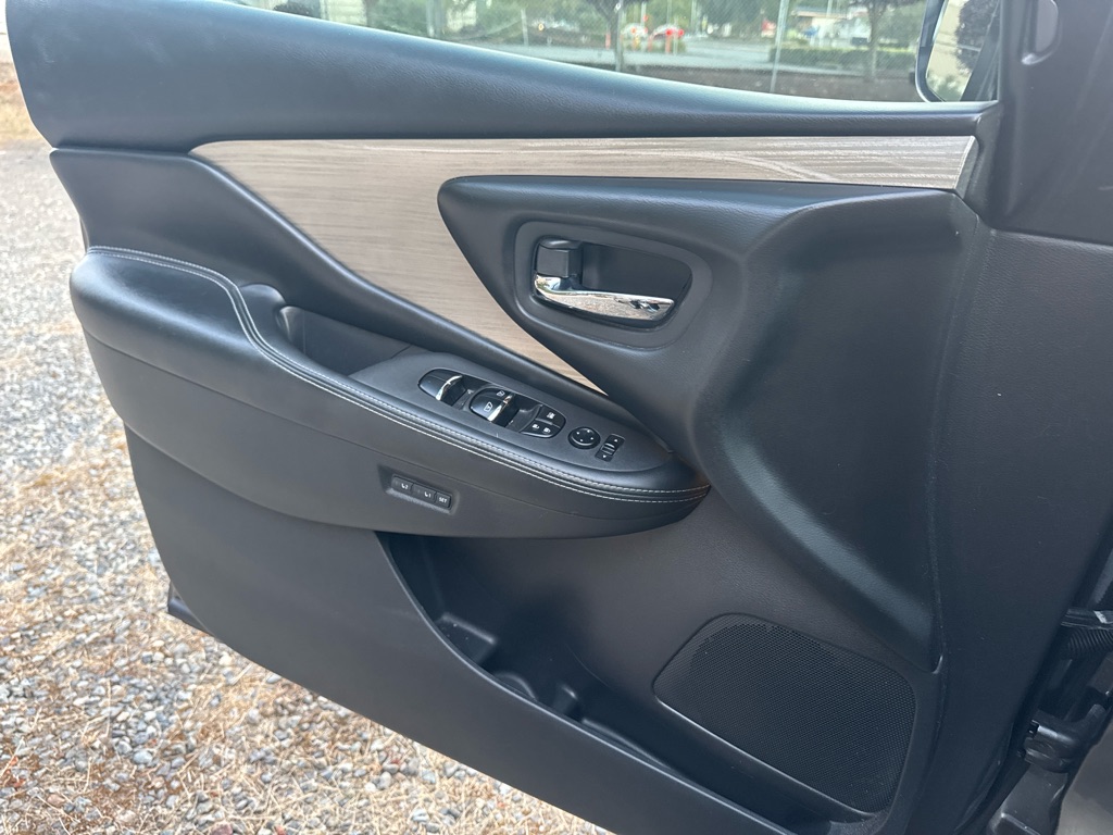Photo 16 of this NISSAN MURANO