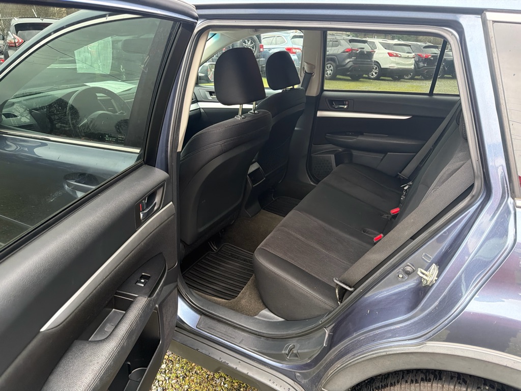 Photo 7 of this SUBARU OUTBACK