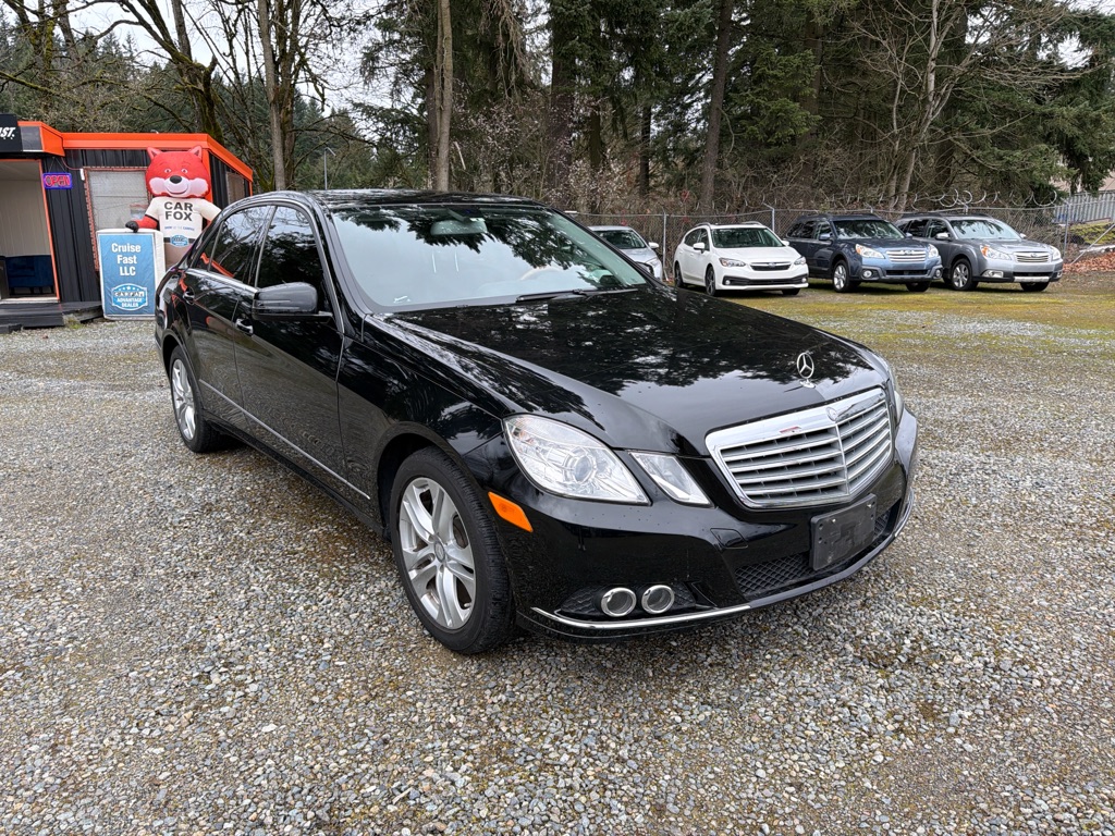 Photo 2 of this MERCEDES-BENZ E-CLASS