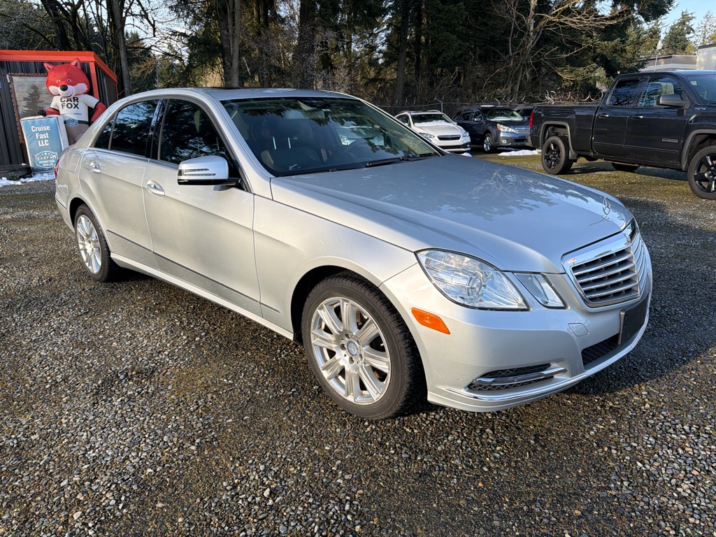 Photo 3 of this MERCEDES-BENZ E-CLASS