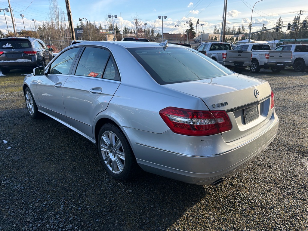 Photo 6 of this MERCEDES-BENZ E-CLASS