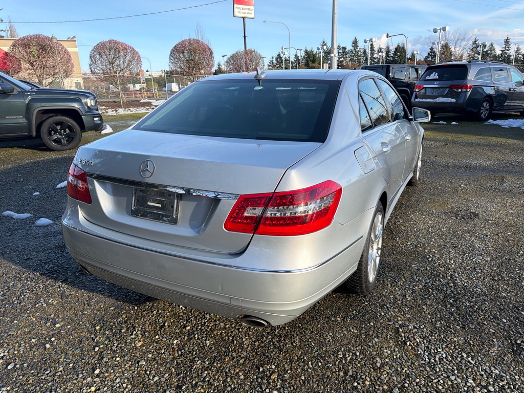 Photo 4 of this MERCEDES-BENZ E-CLASS