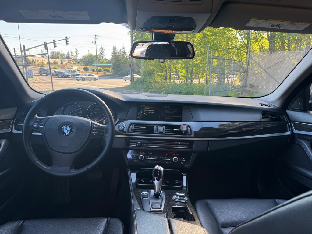 Photo 8 of this BMW 535