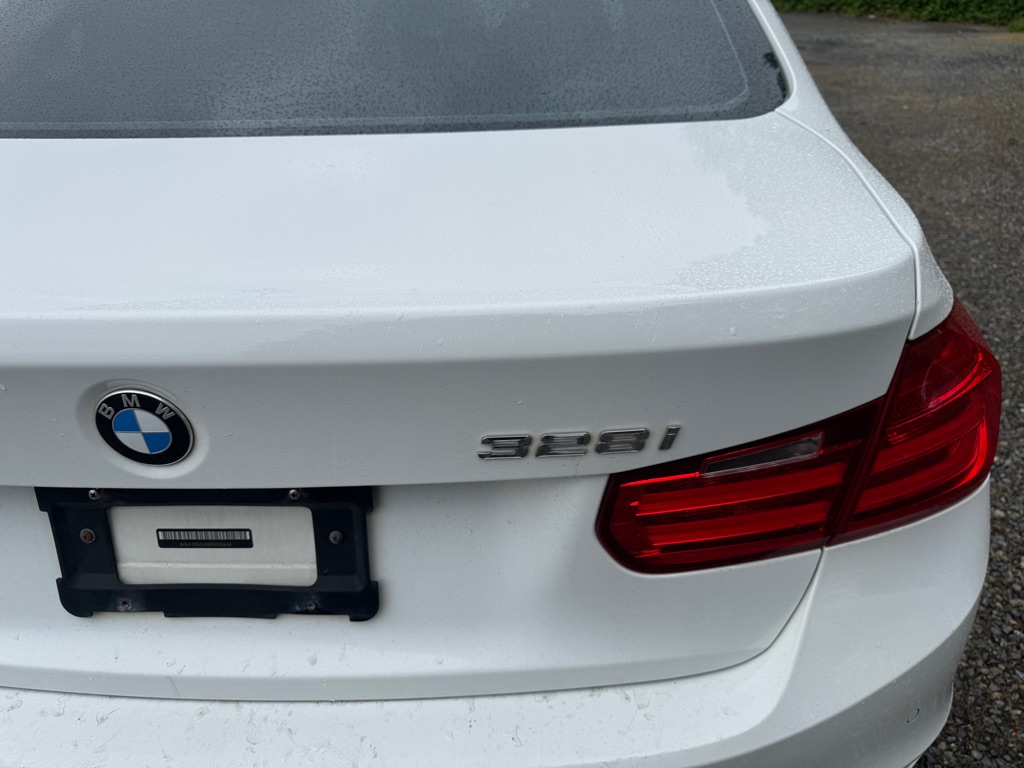 Photo 6 of this BMW 328