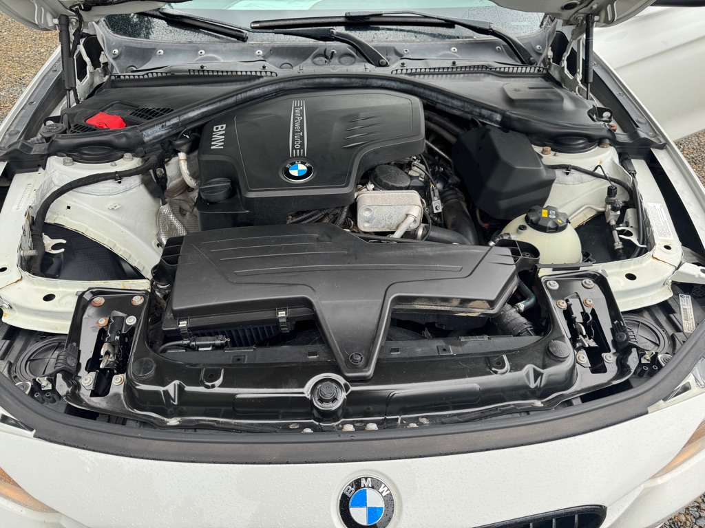 Photo 14 of this BMW 328