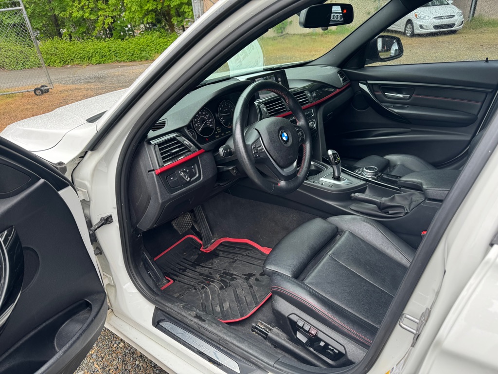 Photo 8 of this BMW 328