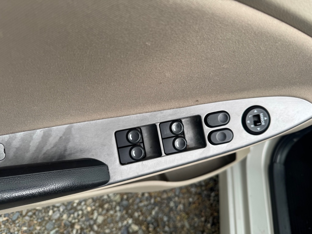 Photo 12 of this HYUNDAI ACCENT