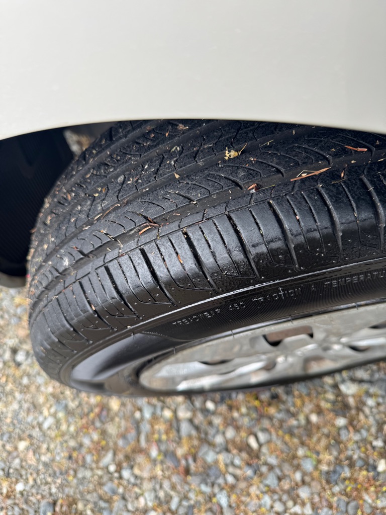 Photo 17 of this HYUNDAI ACCENT