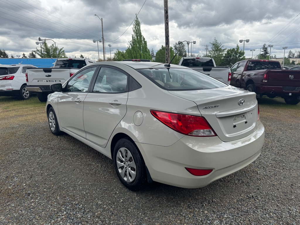 Photo 5 of this HYUNDAI ACCENT