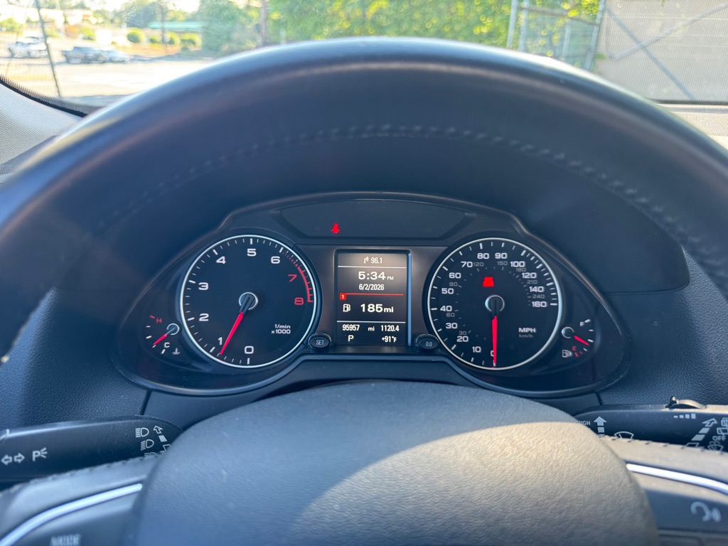 Photo 9 of this AUDI Q5