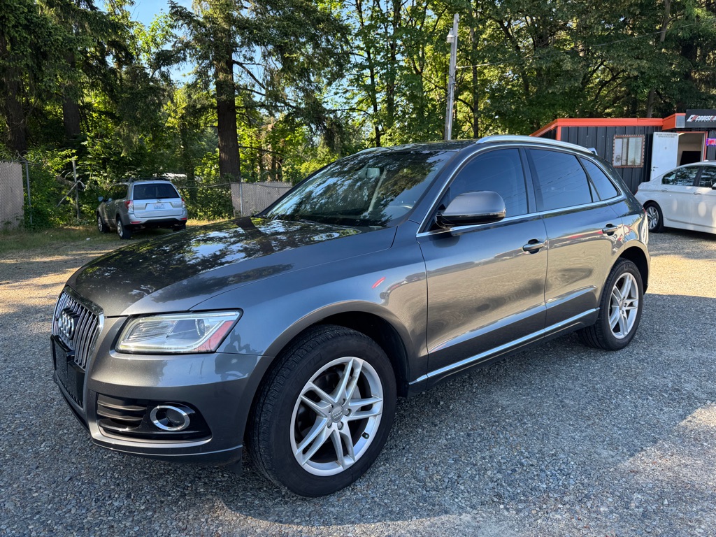 Photo 2 of this AUDI Q5