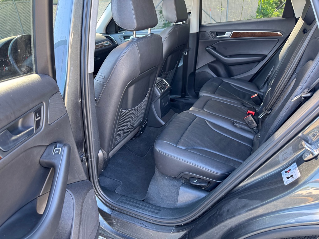 Photo 7 of this AUDI Q5