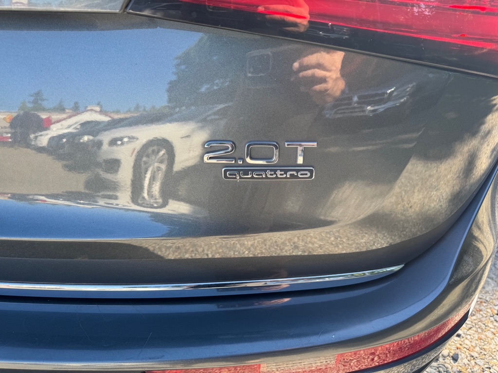 Photo 14 of this AUDI Q5