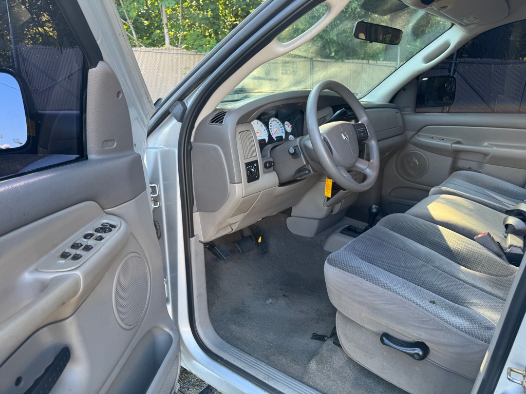 Photo 7 of this DODGE RAM 1500