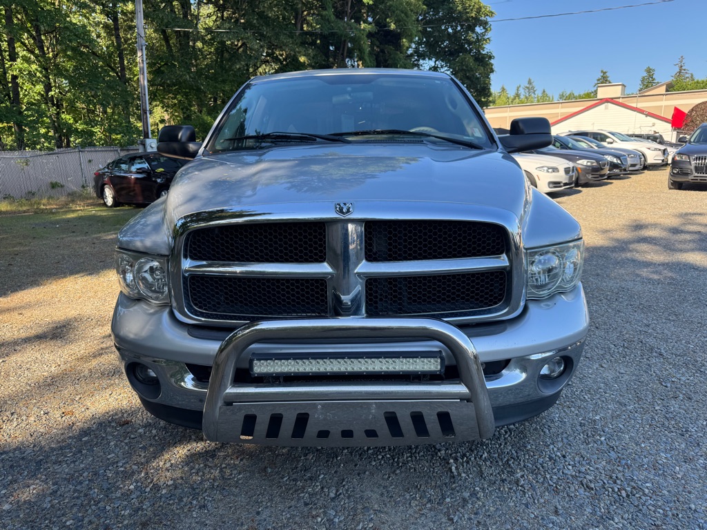 Photo 2 of this DODGE RAM 1500