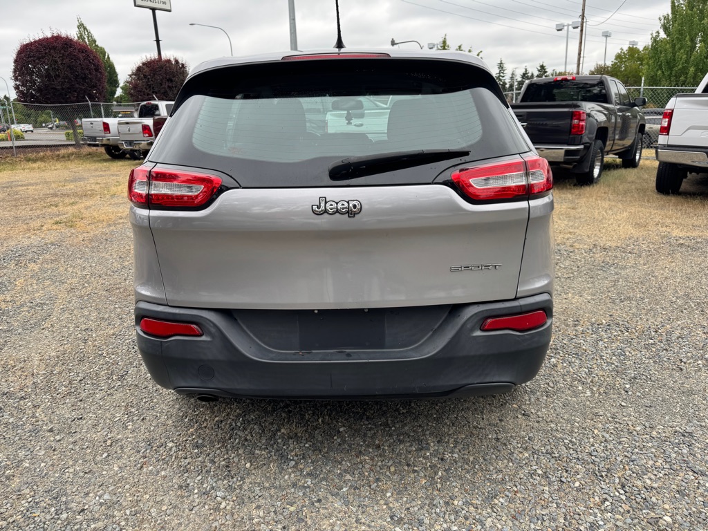 Photo 5 of this JEEP CHEROKEE