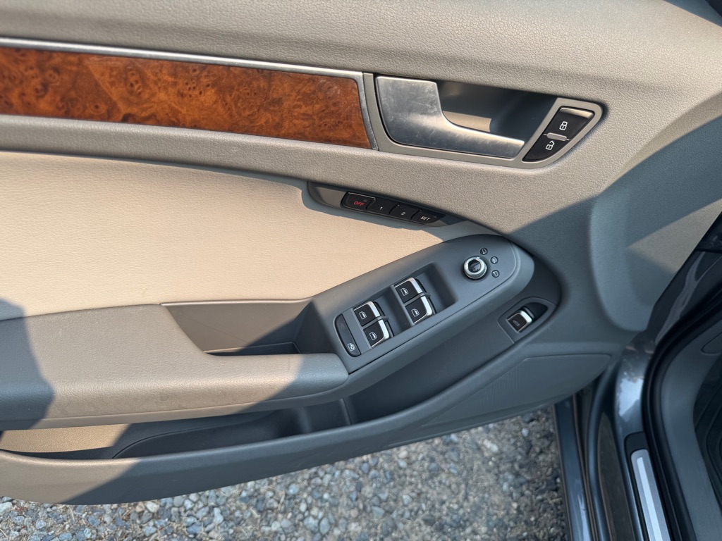Photo 7 of this AUDI A4